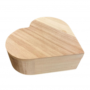 Boite en bois en forme de coeur