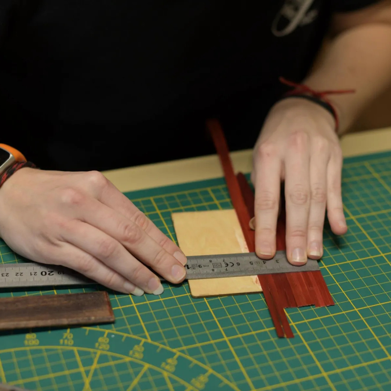 Initiez-vous à la marqueterie de paille avec Alexandra